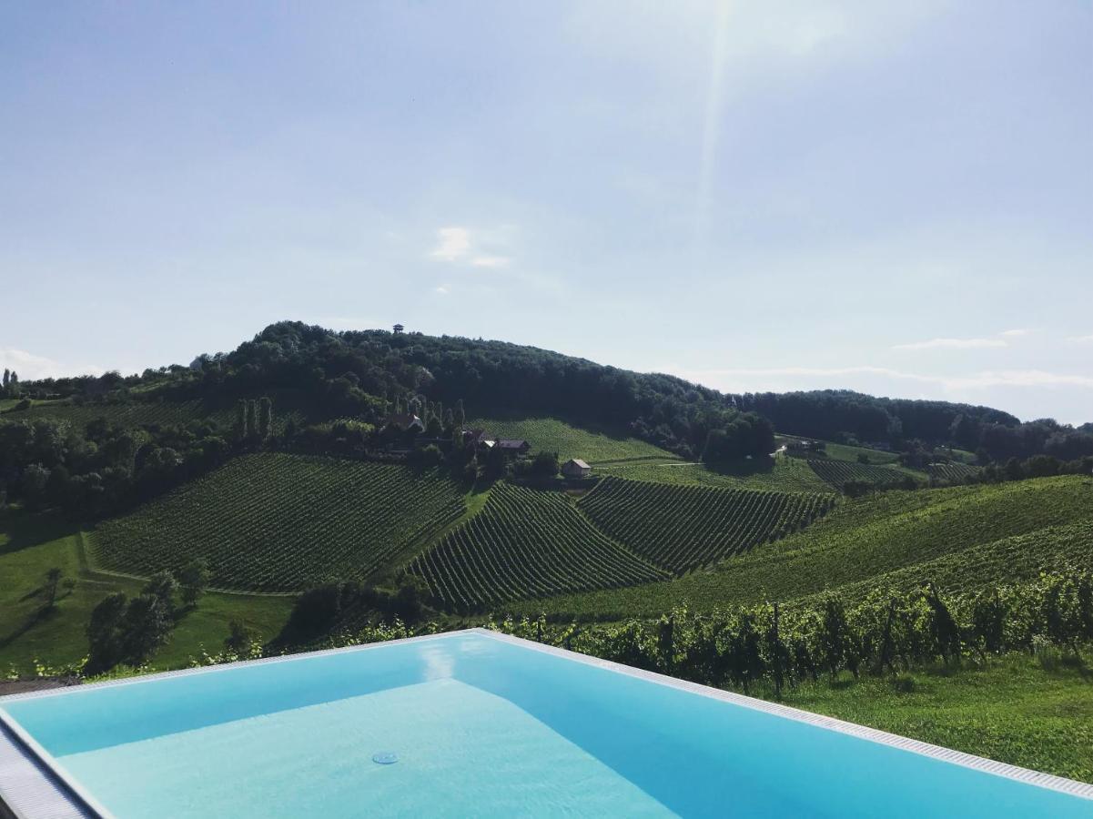 *Brandnew* Modernes Apartment In Den Weinbergen Mit Pool Und Sauna Spielfeld Eksteriør bilde